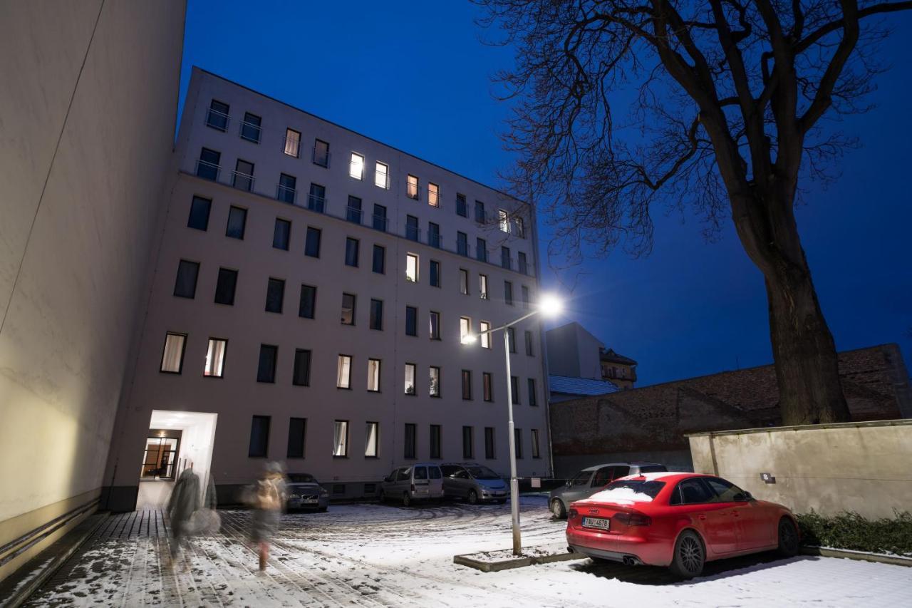 Haas Apartments Downtown With Parking Брно Екстер'єр фото