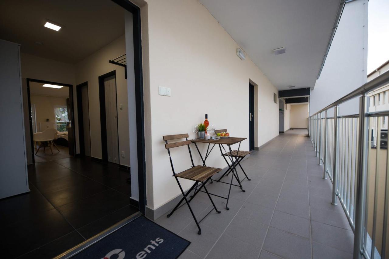 Haas Apartments Downtown With Parking Брно Екстер'єр фото